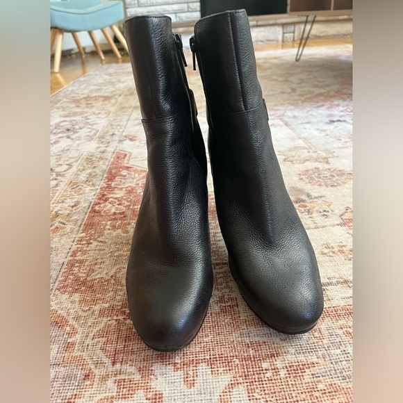 Nine West leather zip up boots - Picture 3 of 8